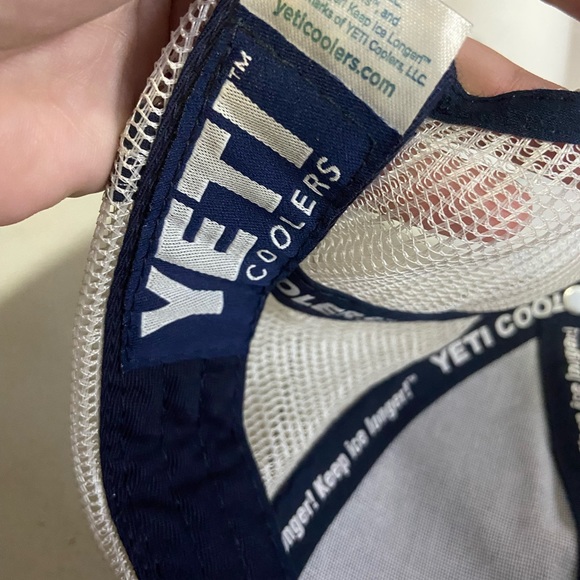 Yeti Navy Trucker Hat Cooler Multicolor SnapBack - Picture 6 of 6